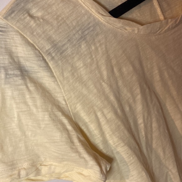 ❤️🔥5/20$ GAP💫 Women’s Yellow Round Neck Short Sleeve Shirt - Picture 5 of 5